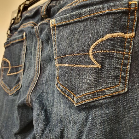 American Eagle Jegging with Distressed Details - Picture 3 of 5